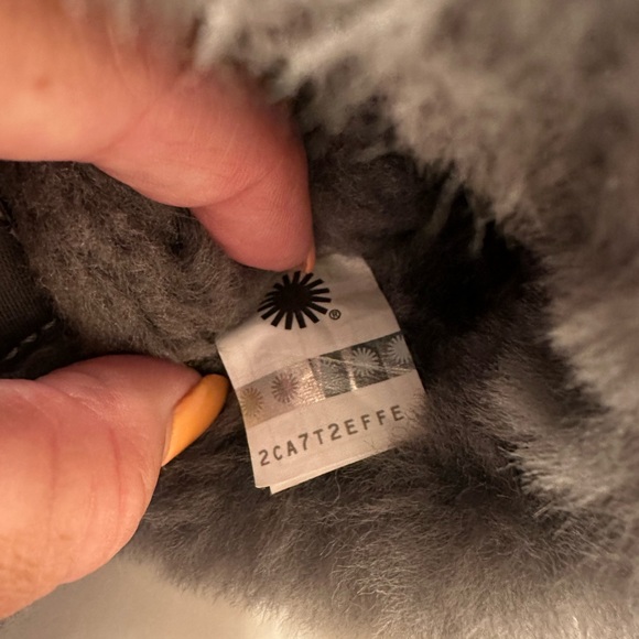 UGG Scuffette II Suede Slipper/clog/mule. Women’s Size 5 Black/Grey. - Picture 4 of 6